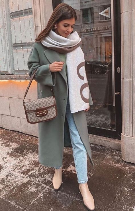 Fall outfit ideas | chic outfit ideas| workwear inspirations | elegant outfit ideas| winter outfit | Women’s Uk Winter Fashion 2023, Winter Outfits Uk 2023, Wet Weather Outfit, Winter Outfit Coat, Elegant Outfit Ideas, Coat Outfit Ideas, Outfit Coat, Outfit Ideas Winter, Chic Outfit Ideas