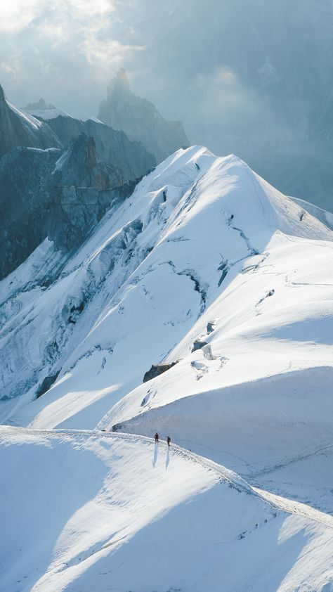 Chamonix France Winter, France Winter, Chamonix France, Clean And Minimal, Minimal Photo, Beautiful Landscape Photography, Luxury Ski, French Alps, Money Aesthetic