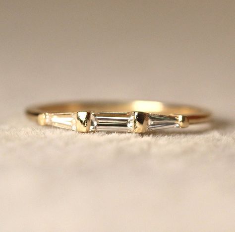 Baguette diamond rings