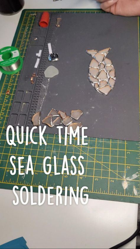 Soldering Sea Glass Diy, Seaglass Suncatcher Diy, Soldering Iron Crafts, Soldering Iron Jewelry, Stained Glass Diy Tutorials, Glass Soldering, Wine Artwork, Bat Face, Sea Glass Diy