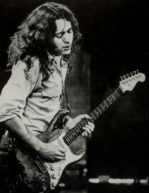 Rory Gallagher Rory Gallagher, Blues Musicians, Guitar Hero, Eric Clapton, Blues Rock, Cool Guitar, Hendrix, Guitar Player, Led Zeppelin