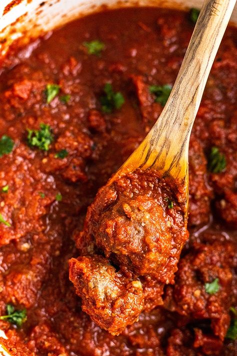 These Venison Meatballs are the best ever. They're tender and meaty, but not gamey at all. You can make a big batch of them to use up that ground deer meat. Deer Meat Recipes Ground, Ground Deer Meat Recipes, Venison Meals, Ground Venison Recipes, Venison Meatballs, Elk Recipes, Deer Recipes, Ground Venison, Deer Meat Recipes