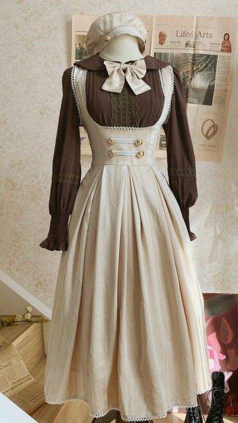 Old Vintage Dresses Victorian, Vintage Acedamia Outfits, Victorian Era Casual Wear, Victorian Era Fashion Modern, Anne Shirley Outfit, Old Outfits 1800, 1900s Dresses Casual, Poor Victorian Clothes, Baker Outfit Aesthetic