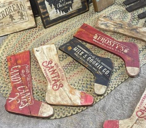 Christmas Stockings Painted On Wood, Holiday Craft Booth Display, Primitive Christmas Signs, Christmas Craft Show Ideas To Sell, Chalk Couture Christmas, Primitive Christmas Crafts, Country Christmas Decor, Christmas Booth, Wooden Christmas Crafts