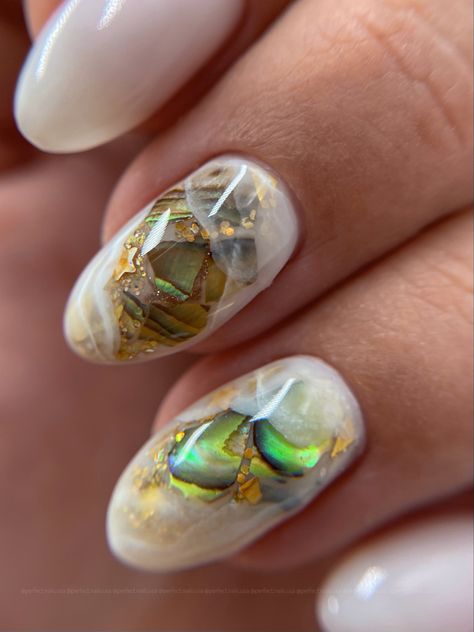 Abalone Nails, Paua Shell Nails, Abalone Nail Art, Abalone Shell Nails, Abalone Shell Nail Art, Abalone Shell Wallpaper, Ocean-inspired Abalone Shell Jewelry, Stone Nail Art, Handmade Ocean-inspired Abalone Shell