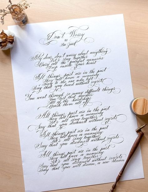 Poetic Aesthetic, Amazing Handwriting, Calligraphy Writing Styles, Free Cursive Fonts, Cursive Writing Practice Sheets, Cursive Handwriting Practice, Handwriting Examples, Pretty Handwriting, Calligraphy Lessons