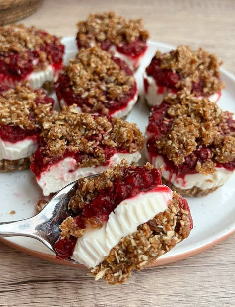 Raspberry Recipe, Healthy Desserts With Raspberries, Summer Vegan Meals, Healthy Dessert Raspberry, Healthy Baking Raspberry, Raspberry Desserts Healthy, Vegan Raspberry Dessert, Raspberry Recipes Healthy, Vegan Rasberry Deserts