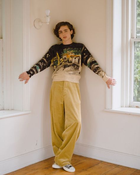 Timothée Chalamet Skateboard Style, Timmy T, Look Retro, Wallpaper Laptop, Looks Street Style, The Perfect Guy, Vogue Magazine, Mode Inspo, Timothee Chalamet