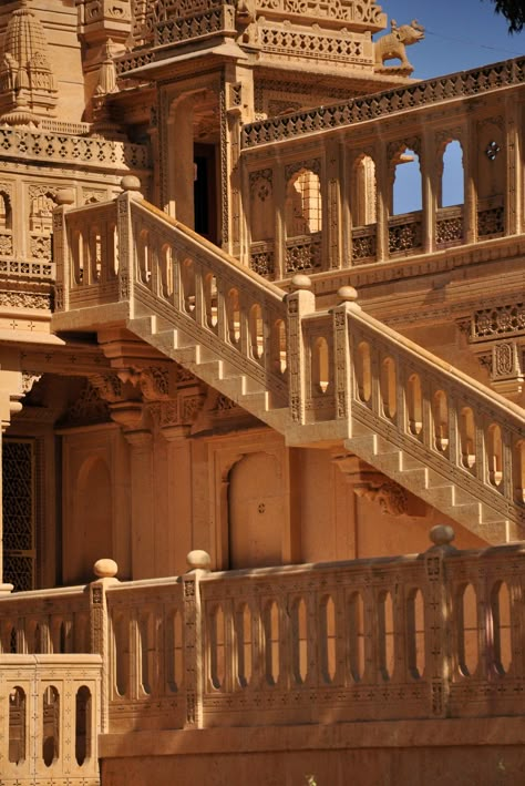 Indian Stairs, Indian Architecture Aesthetic, Royal Indian Aesthetic, Temple Stairs, Escher Stairs, M C Escher, India Architecture, Ancient Indian Architecture, Jain Temple