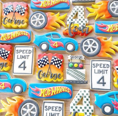 Hot Wheels Royal Icing Cookies, Race Theme Cookies, Hot Wheels Birthday Dessert Table, Hotwheels Cookies Decorated, Hot Wheels Birthday Cookies, Hotwheels Birthday Party Food Ideas, Hot Wheels Cookies Decorated, Hot Wheels Cupcakes Ideas, Hotwheels Party Ideas