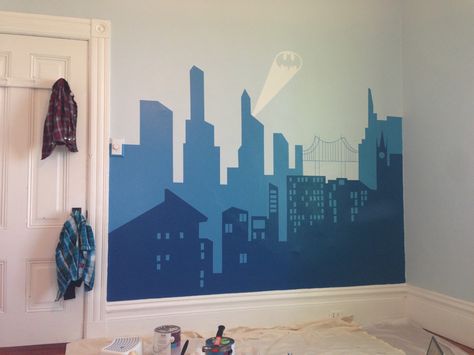 Gotham Skyline, Batman Bedroom, Skyline Mural, Avengers Bedroom, Spiderman Room, Batman Room, Batman Decor, Boys Bedroom Ideas, Diy Mural