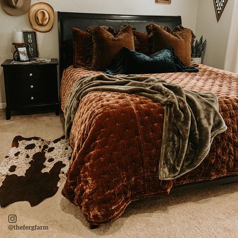 Velvet Bedspread, Velvet Duvet, Western Bedroom, Rustic Bedding, Velvet Quilt, Velvet Bed, Bedspread Set, Antique Farmhouse, Quilt Set