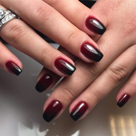 Red Black Tip Nails, Black And Garnet Nails, Dark Red Nails Design Classy, Black Red Nails Short, Dark Red And Black Nails Short, Moody Nails Grunge, Burgandy Ombré Nails, Black And Red Nails Short, Dark Red And Black Nails