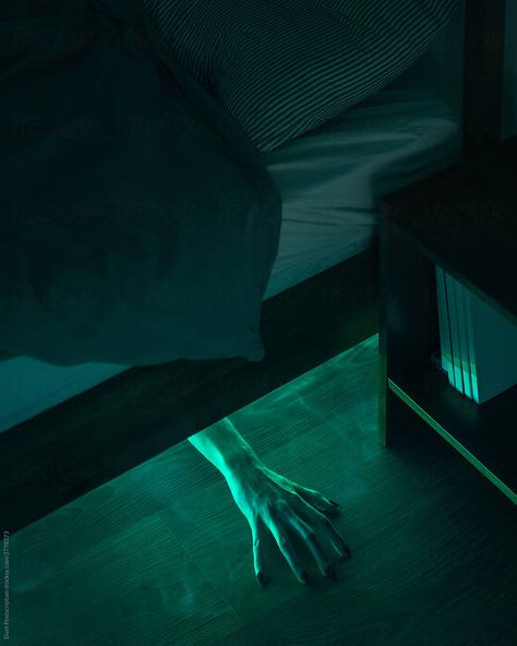 Fear Aesthetics Dark, Monster Under The Bed Art, Monster Under Bed, Mood Dp, Nightmare Aesthetic, Fear Of Darkness, Monsters Under The Bed, Bed Photography, Creepy Hand