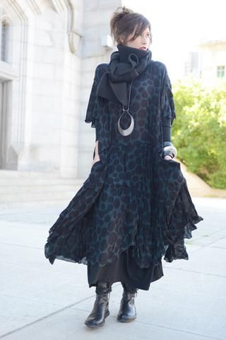 Jade Dress, Creation Couture, Winter Dress, Layer Dress, Mori Girl, Bellini, Mode Inspiration, Layered Look, Favorite Dress