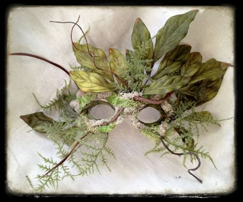 Spirit Week Ideas, Mother Nature Costume, Fest Outfits, Deco Nature, Nature Spirits, Woodland Fairy, Fantasias Halloween, Masks Art, Masks Masquerade