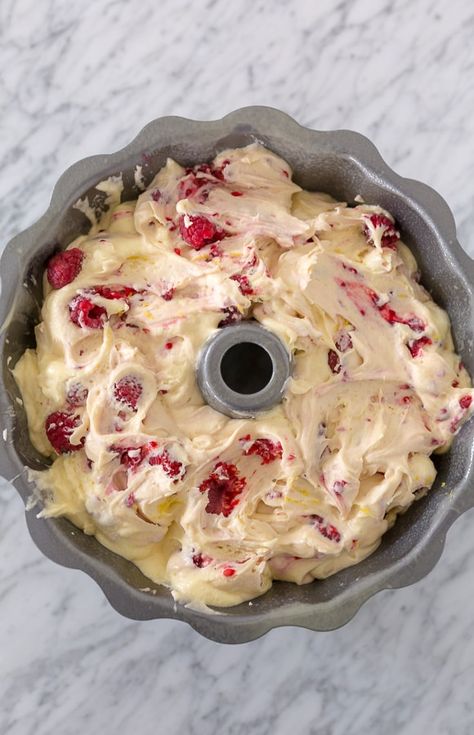 Lemon Berry Bundt Cake, Raspberry Lemonade Bundt Cake, Lemon Raspberry Mascarpone Cake, Raspberry Push Pop Pudding 12 Tomatoes, Easter Raspberry Dessert, Lemon Raspberry Bundt Cake Recipe, Southern Bundt Cake Recipes, Recipes With Bundt Pan, Desserts Using Raspberries