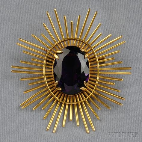 Gold Brooch Jewelry, Amethyst Brooch, New Gold Jewellery Designs, Yellow Gems, Pendant Brooch, Jeweled Earrings, Gold Brooch, Family Jewels, Antique Brooches