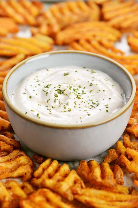 Seasoned Sour Cream Seasoned Sour Cream For Waffle Fries, Seasoned Sour Cream Recipe, Sour Cream Recipe, Seasoned Sour Cream, Pineapple Salsa Recipe, Corn Fritter Recipes, Corn Dip Recipes, Cream Cheese Wontons, Sour Cream Dip