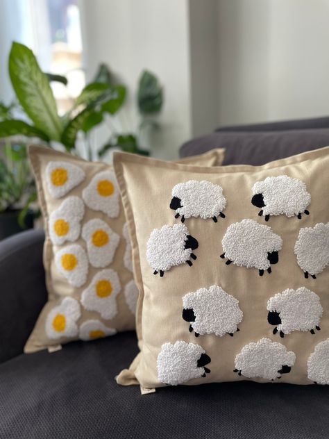 Punch Needle Sheep, Punch Needle Toys, Punch Needle Pillow Diy, Tufting Pillow, Stuffed Animal Nursery, Egg Pillow, Punch Pillow, Punch Needle Rug, Punch Needle Pillow