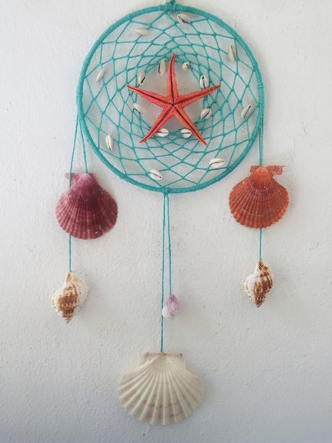 Beach Dream Catcher, Teal Room Decor, Teal Rooms, Making Dream Catchers, Dream Catcher Mobile, Sea Dream, Sea Decor, Shell Crafts Diy, Dream Catcher Diy