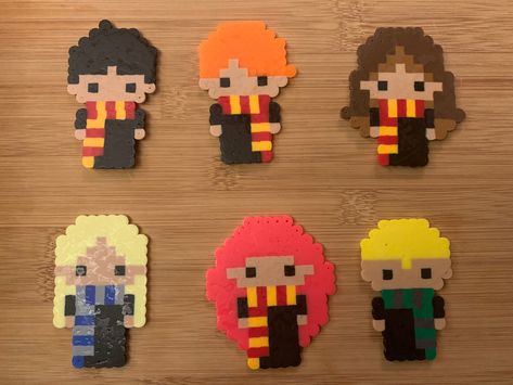 Harry, Ron, Hermoine, Luna, Ginny & Draco Harry Potter Perler Bead Patterns Printable, Luna Lovegood Perler Beads, Harry Potter Perler Beads 3d, Dobby Harry Potter Perler Beads, Luna Ginny, Pyssla Ideas, Harry Potter Luna, Luna Lovegood Cross Stitch, Harry Potter Perler Beads