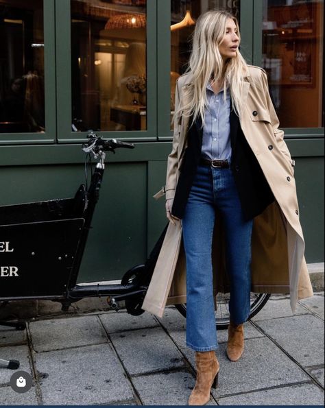 2023 Workwear, Jean Levis, Winter Mode Outfits, Style Désinvolte Chic, Cold Fashion, Trench Coat Outfit, Fade Styles, Winter Attire, Winter Fit