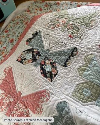 Top 20 Free Butterfly Quilt Block and Quilt Patterns (+13 Bonus Patterns For Sale) Butterfly Quilt Patterns Free, Spring Quilting Projects, Quilts Free Patterns, Bq3 Quilt Pattern Free, Quilt Techniques, Quilting Butterflies, Applique Quilts Patterns, Pretty Quilt Patterns, Flower Quilt Pattern