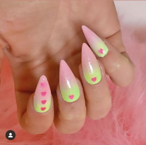 Demon Slayer Nails Easy, Mitsuri Kanroji Inspired Nails, Mitsuri Nail Design, Mitsuri Kanroji Nail Design, Mitsuri Nails Acrylic, Mitsuri Themed Nails, Nezuko Nails Tutorial, Mitsuri Kanroji Nail Art, Mitsuri Nail Art