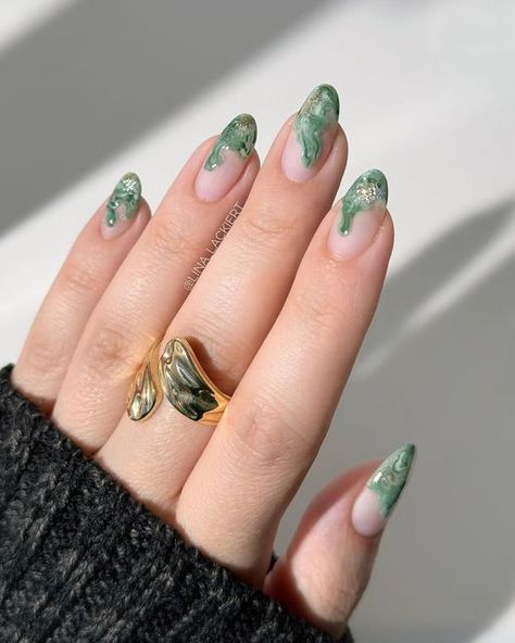 Carolina | Nail polish & Nailart on Instagram: "[Werbung, gifted products] Dipping my@toes into posting again with some pictures of my green marble.😅☺️ Swipe to see the tutorial if you haven’t seen it yet.💚 So what did I miss here on IG?
.
#nailarttutorial #marblenails #nailartvideos #nailartist #nailart #linalackierttutorials #essie" Nail Techniques, Nail Art Videos, Marble Nails, Green Marble, Nail Art Tutorial, Nail Artist, Some Pictures, Essie, Artist Inspiration