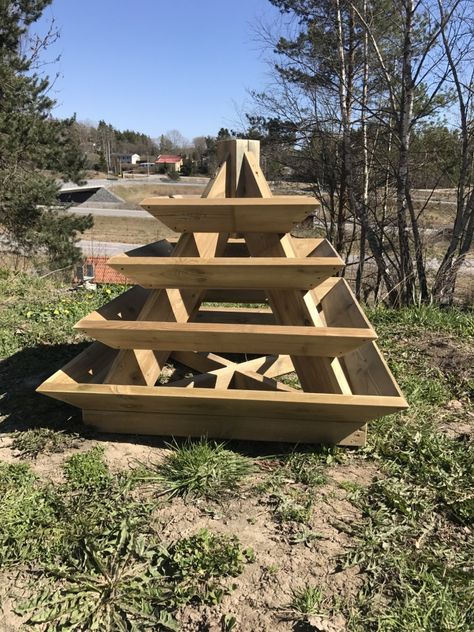 Plant Pyramid Pyramid, Garden Furniture, Stepping Stones, Outdoor Decor, Plants, Furniture, Home Decor, Home Décor