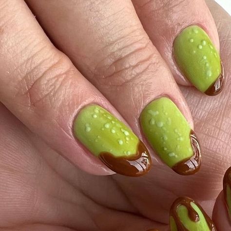 𝐀𝐍𝐃𝐑𝐄𝐀 𝐒𝐓𝐎𝐑𝐋𝐈𝐄 on Instagram: "Caramel Apple 🍏 @behindthechair_com @oneshothairawards #btconeshot22_nails" Caramel Apple Nails, Apple Pie Nails, Candy Apple Nails, Apple Nail Art, Pie Nails, Apple Nails, Caramel Apple Pops, Artsy Nails, Apple Pop