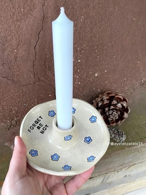 Candle Holder From Clay, Forget Me Not Ceramic, Clay Candle Holder Ideas, Pinch Pot Candle Holder, Pottery Hand Made, Cute Simple Pottery Ideas, Candle Pottery Ideas, Pottery Inspo Simple, Clay Ideas Candle Holder