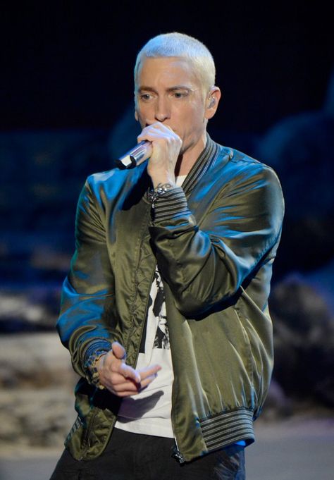 Pin for Later: Stars Who Haven't Done the Ice Bucket Challenge (Yet) Eminem Eminem 2014, Pictures Of Eminem, Slim Shady Lp, The Slim Shady, Eminem Wallpapers, Eminem Rap, Eminem Slim Shady, Marshall Mathers, Mtv Movie Awards