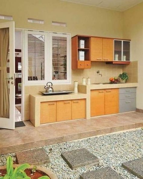 Simple House Layout, Outdoor Kitchen On Porch, Grill Backyard, Backyard Kitchen Ideas, Dirty Kitchen Design, Design Outdoor Kitchen, Kitchen Ideas Outdoor, Kitchen Design Outdoor, Pool Outdoor Kitchen