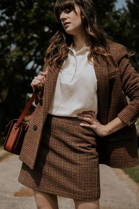 A Sézane Christie Jacket and Malia skirt with Darling shirt Sezane Christie Jacket, Sezane Outfits, Blazer And Skirt Outfits, Outfits Blazer, Black Opaque Tights, Jeans Outfit Fall, Blazer And Skirt Set, Fall Transition Outfits, Blazer And Skirt