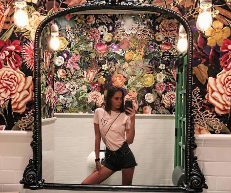 Flower Child, 1332 2nd St, Santa Monica Small Bathroom Wallpaper, Cali Trip, Lunch Inspiration, Restroom Design, Instagram Ladies, Chateau Marmont, Beverly Hills Hotel, Fast Casual, Bathroom Wallpaper