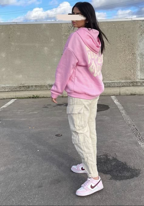 Zara Drip Outfit, Pull Nike, Outfit Pull, Ootd Classy, Poetry Fashion, Zara Drip, Hijabi Outfit, Ancient Chinese Clothing, Outfit Streetwear