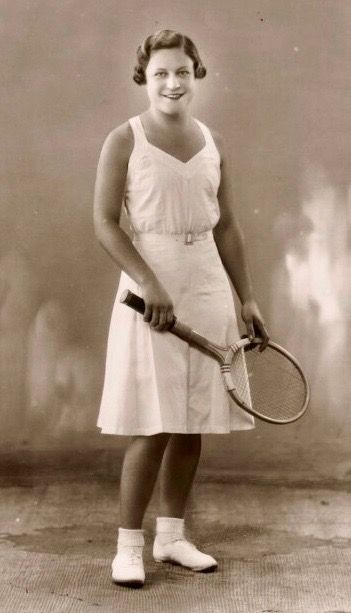 1933 Tennis 1920s Sportswear Women, 1950s Athletic Wear, 1920s Athletic Wear, 1940s Sportswear, Winter Tennis Outfits, 1930s Sportswear, Tennis Outfits For Women, Its Hot Outside, Bedroom Ideas For Women