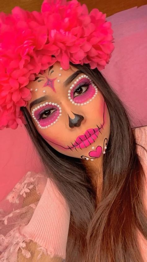 Holloween Makeup, Halloween Makeup Diy, Halloween Makeup Pretty, Face Art Makeup, Sugar Skull Makeup, Amazing Halloween Makeup, Halloween Makeup Inspiration, Eye Makeup Designs, Skull Makeup