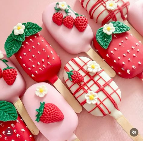 Strawberry Shortcake Cakepops, Berry First Bday, Strawberry Shortcake Baby, Strawberry Cake Pops, Sweet Baby Shower Ideas, Strawberry Birthday Cake, Berry 1st Birthday, Strawberry Treats, First Birthday Cupcakes