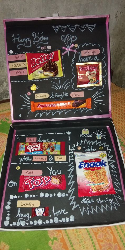 Hampers Ulang Tahun, Hampers Snack, Easy Diy Candy, Happy Birthday Love Quotes, Snack Gift, Creative Birthday Gifts, Bf Gifts, Late Birthday, Cute Birthday Gift