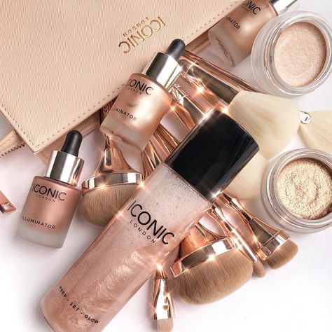 ICONIC LONDON on Instagram: “The ICONIC girl essentials ✨ leave a 💗 below if you’re loving this haul 👇🏾👇🏻 #ICONIC #ICONICLONDON #ICONICBAE” Iconic Cosmetics, Vanity Aesthetic, Iconic Girl, Girl Essentials, Iconic London, Hair Due, Liquid Highlighter, Luxury Makeup, Kiss Makeup