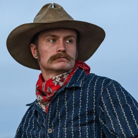 Cory Piehowicz on Instagram: "Portrait of @benw_77 on the last shoot with @markmaggiori  @oconnor_clan  Smokey skies killing our magic hour 🌞🌞🌞 such an incredible shoot 🙌🏻 #cowboy #westernwear #arizona #fourpeaks #stifel #vintageworkwear" Cowboy Bandana Outfit, Cowboy With Bandana, Wild Rag Outfits, Cowboy Bandana, Bandana Outfit, Bandana Men, Foto Inspo, Bandanas Men, Instagram Portrait