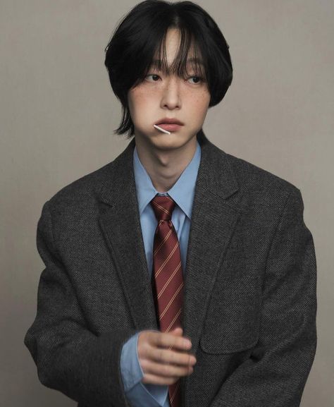 mr.seoho Poses For Suits, Boy Reference Poses, Model Male Poses, Poses References Male, Male Poses Portrait, Photo Reference Male, Man Portrait Reference, Human Poses Reference Male, Guy Reference Poses