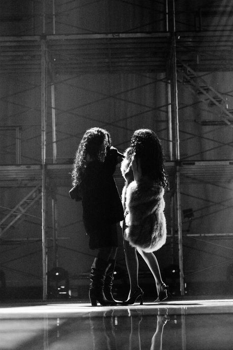 charli xcx & lorde performing the 'girl, so confusing' remix at sweat tour new york city at madison square garden. photographed by hredcliffe on ig.

september 23rd, 2024 Lorde Performing, Lorde Live, Sweat Tour, Nyc Tours, New York Tours, Troye Sivan, Square Garden, Madison Square Garden, Madison Square