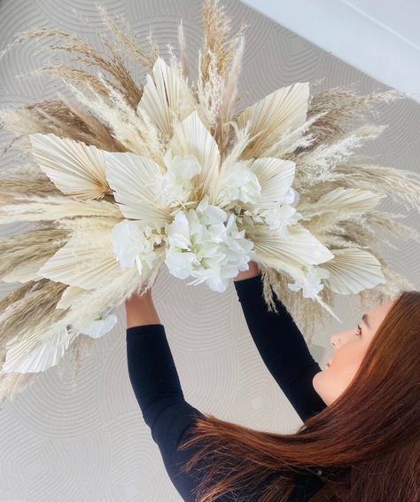 Xxl Pampas Wall Salon Decor Pampas Wedding Decor Swags and Arches Pampas Mirror Surround Pampas Wings - Etsy Pampas Wings, Pampas Mirror, Pampas Wedding Decor, Pampas Wall, Flower Wall Decor Diy, Pampas Wedding, Boho Backdrop, Wedding Background Decoration, Grass Wedding