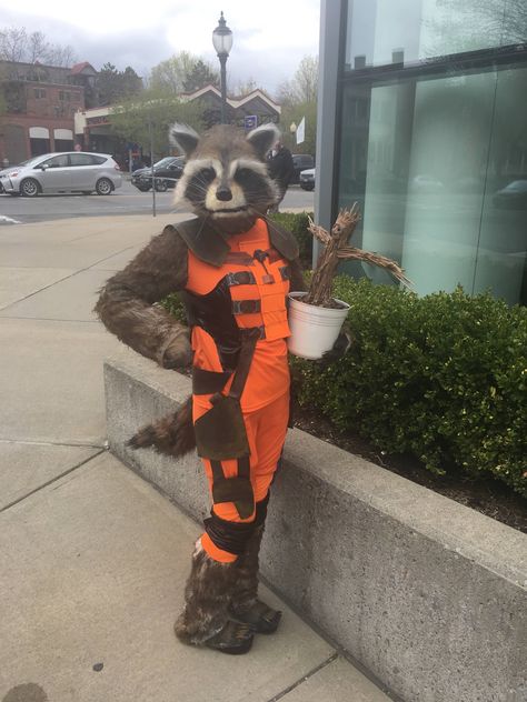 costume Rocket Racoon Costume, Racoon Costume, Rocket Costume, Raccoon Costume, Raccoon Halloween, Rocket Racoon, Diy Rocket, Deadpool Cosplay, Female Mask