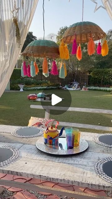 Navneet Sandhu Singh - DIY | DECOR on Instagram: "The easiest idea for last minute Holi Decor 😄 & by far the most loved one too ….  : #holi2022 #throwback #holidaydecor #holifestival #holidayparty #diyideas #designdecortravel" Holi Theme Decoration At Home, Holi Decor, Holi Decoration, Holi Theme, Holi Festival, Last Minute, Holiday Parties, Diy Decor, Holiday Decor