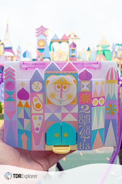 Tokyo Disneyland has this new It's a Small World Popcorn bucket! Its A Small World Aesthetic, Tokyo Disney Merch, Small World Nails, Its A Small World Party, Disney World Party, Small World Party, Small World Disneyland, Disney Popcorn, Disneyland Party